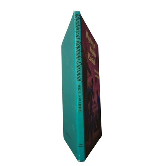 "Mystery at Keyhole Carnival" by Florence & Roxanne Heide (1977) Hardcover - Picture 3 of 9